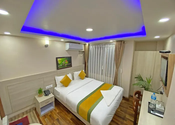 Aaradhya Hotel